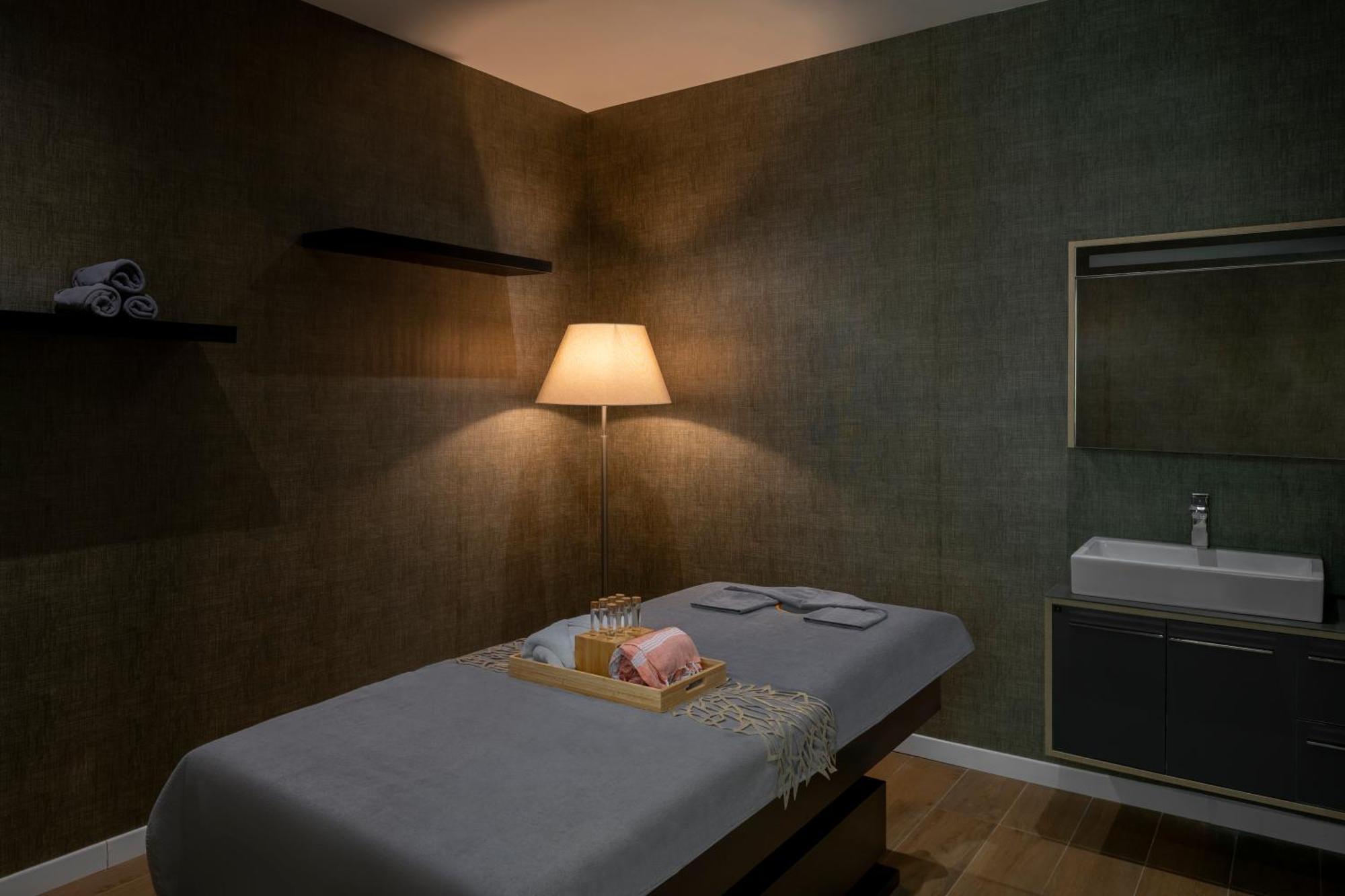 ホテル Movenpick Living Istanbul West エクステリア 写真