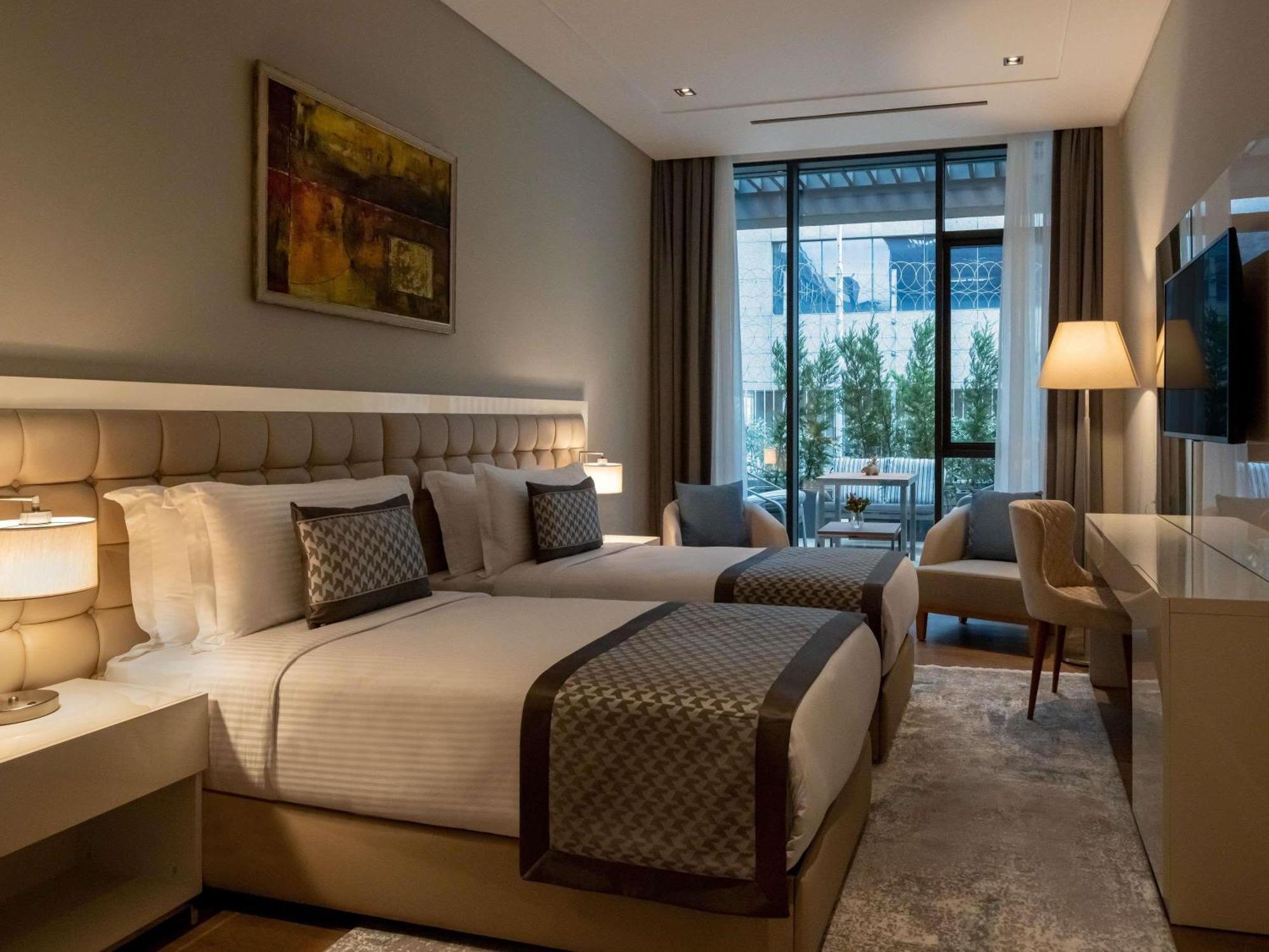 ホテル Movenpick Living Istanbul West エクステリア 写真