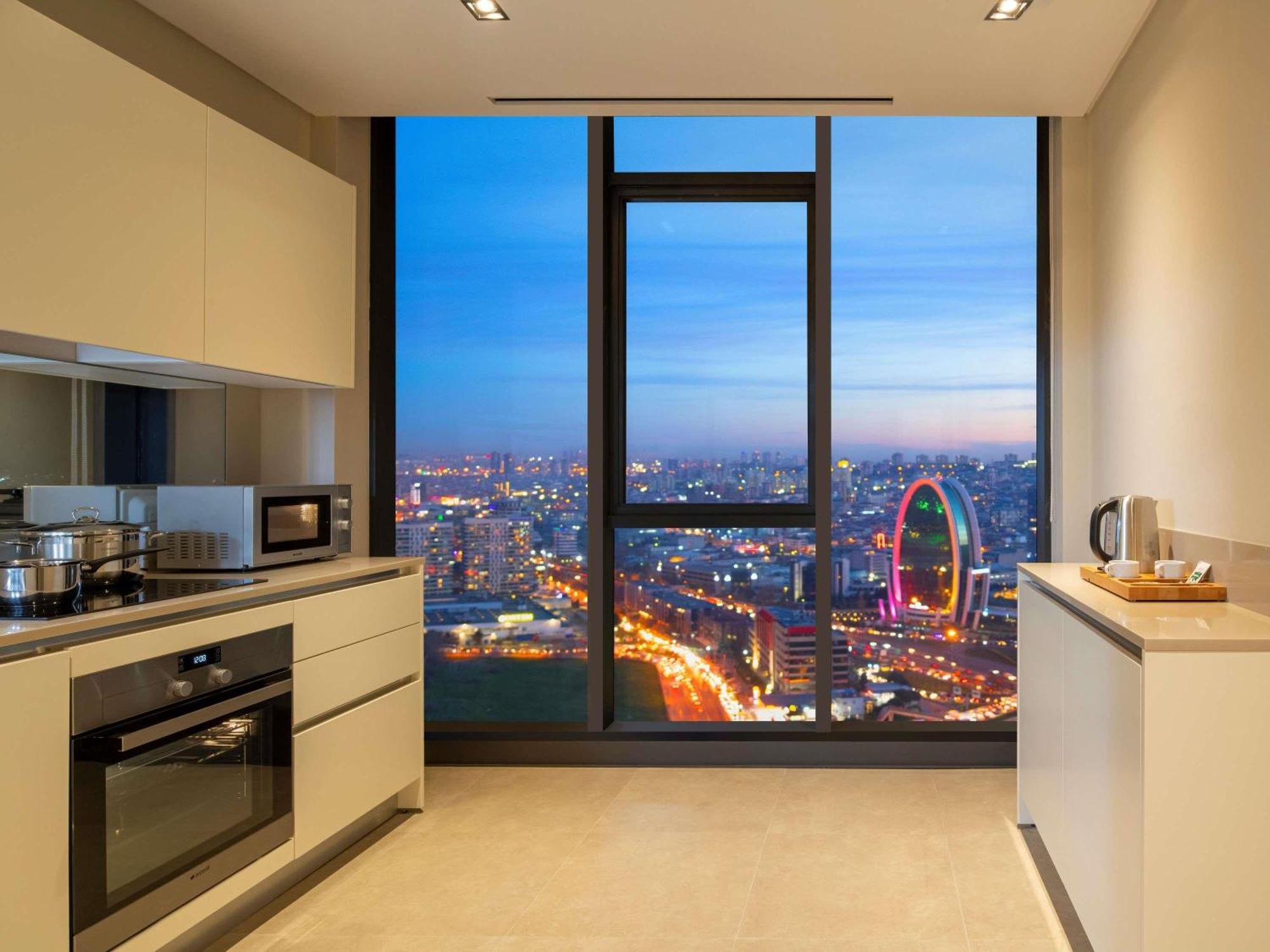 ホテル Movenpick Living Istanbul West エクステリア 写真