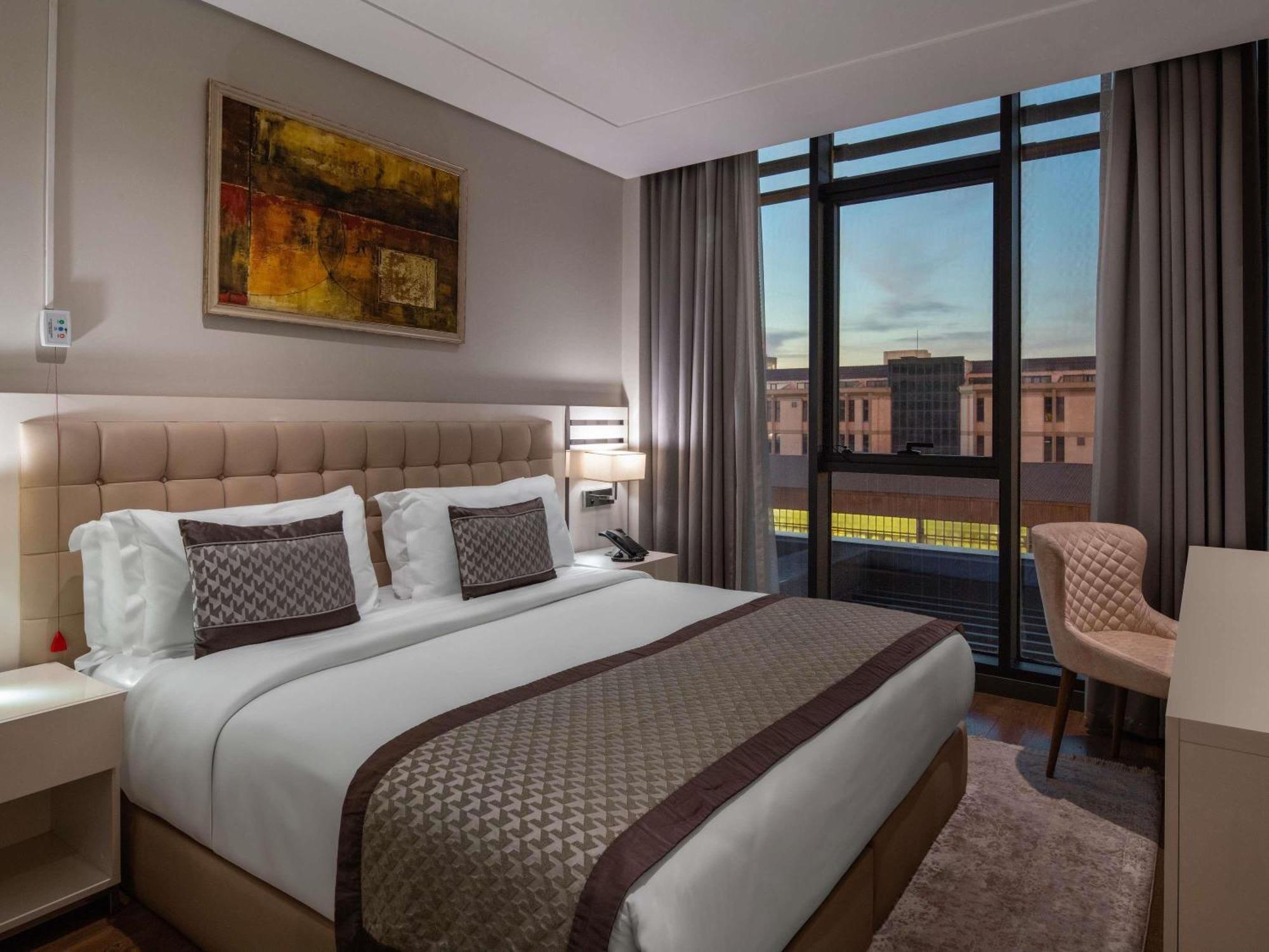 ホテル Movenpick Living Istanbul West エクステリア 写真