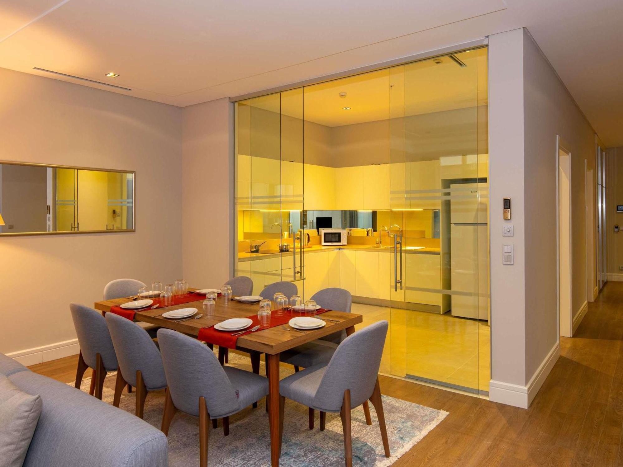 ホテル Movenpick Living Istanbul West エクステリア 写真