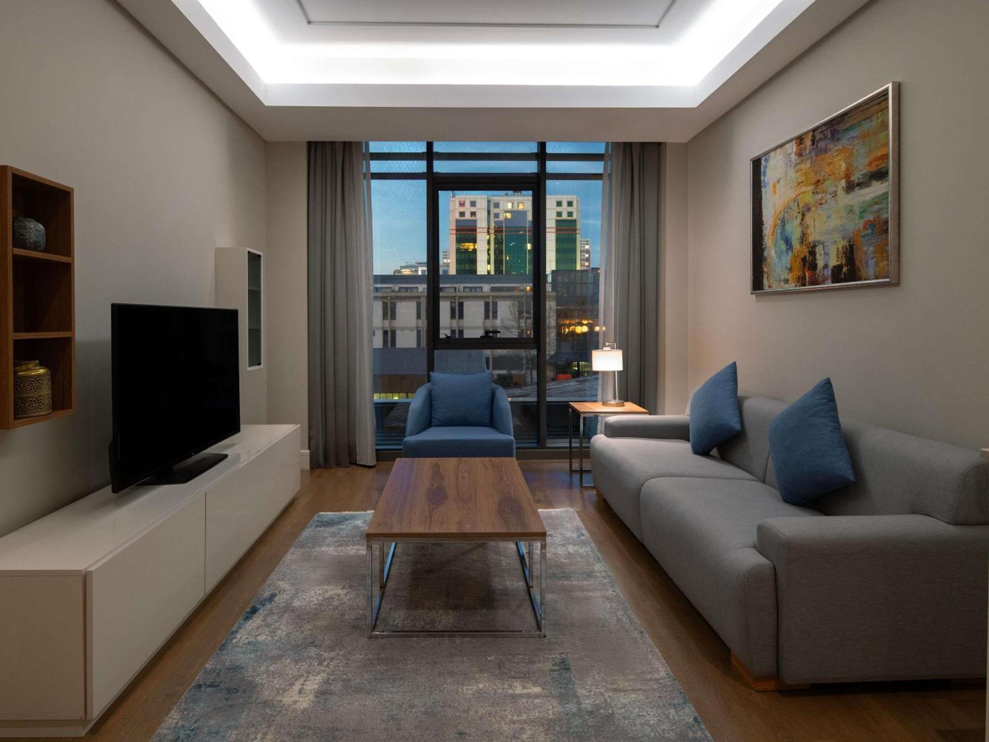 ホテル Movenpick Living Istanbul West エクステリア 写真