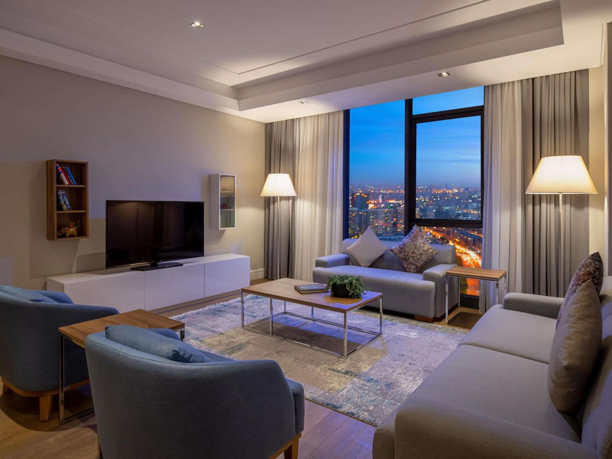 ホテル Movenpick Living Istanbul West エクステリア 写真